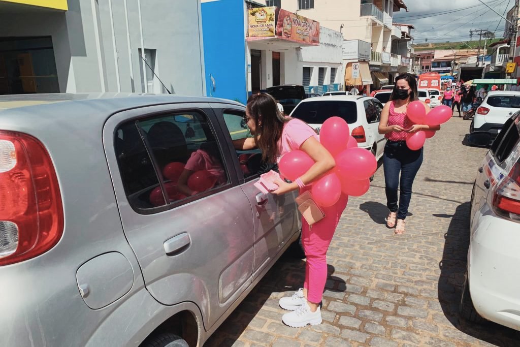 Blitz Educativa Encerra Campanha Do Outubro Rosa Em Guaratinga Saiu