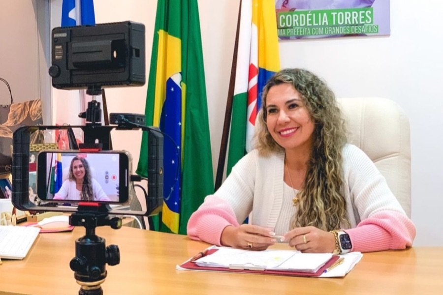 Prefeita Cordélia fecha ano chave de ouro em Eunápolis Saiu na