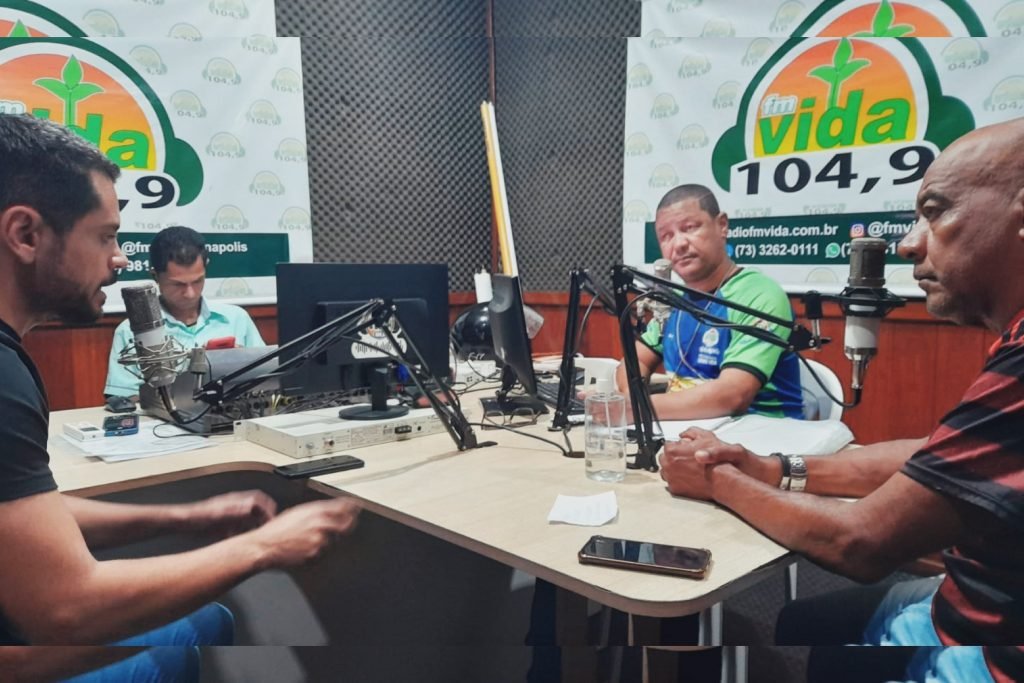 Nova greve dos professores prejudica quase 20 mil alunos em Eunápolis