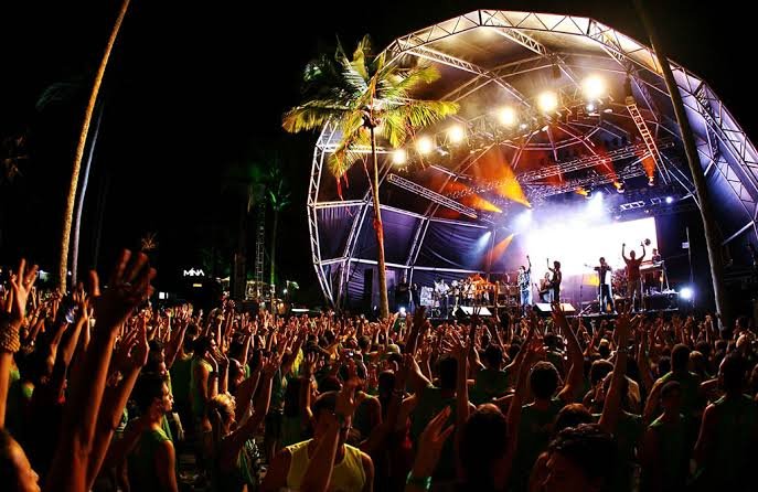 O Carnaval Do Axé Moi começa nesta quarta-feira (22) em Porto Seguro