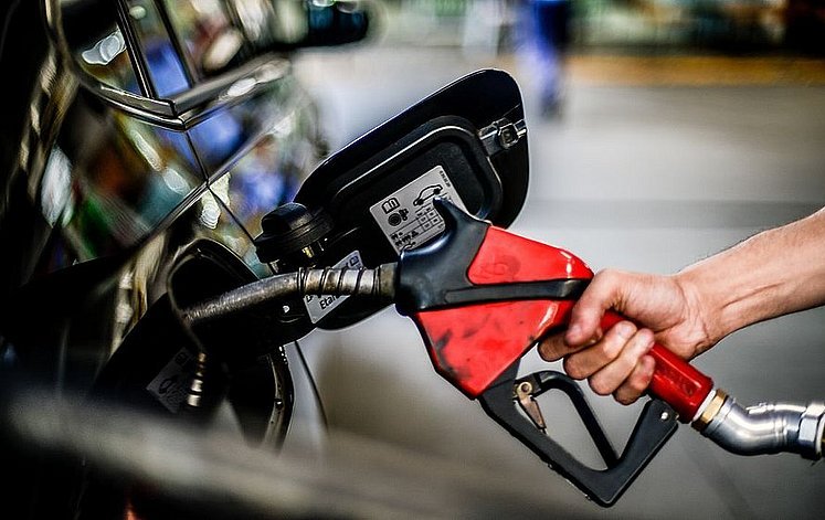Gasolina e diesel sofrem reajuste e ficam mais caros na Bahia