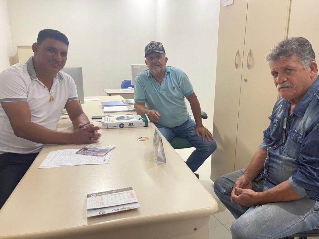 Vereador Porrola e Secretário de Agricultura de Eunápolis Discutem Melhorias para a Agricultura local