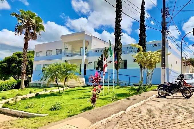 Denúncia Revela Salário Duplo de Secretário Municipal de Guaratinga: Recebendo da prefeitura de Eunápolis