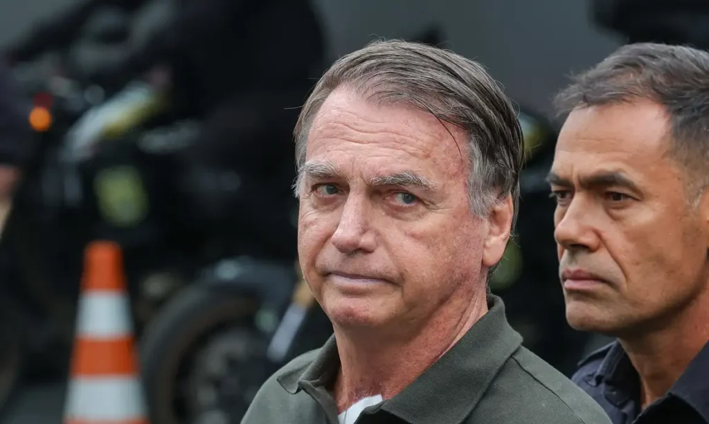 Bolsonaro é preso preventivamente a pedido da PF