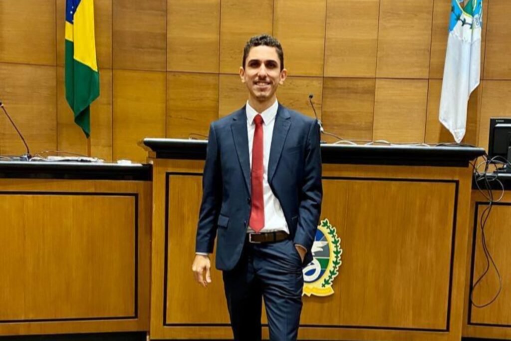 Tribunal de Justiça do Rio de Janeiro empossa novos magistrados, incluindo o eunapolitano Vinicius dos Angeles