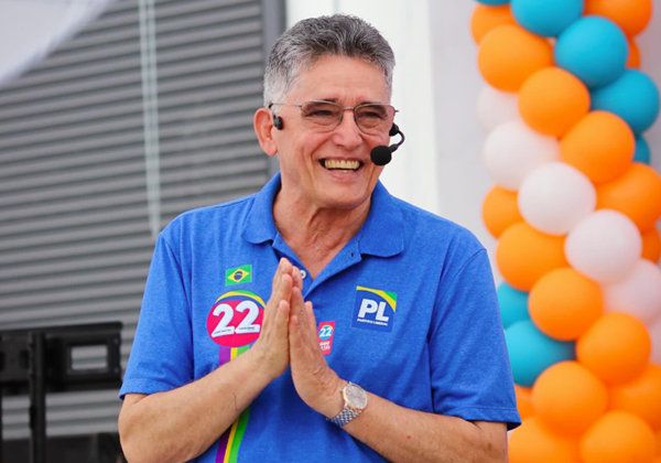 Eleições: Jânio Natal em Destaque e as dificuldades de Cláudia Oliveira