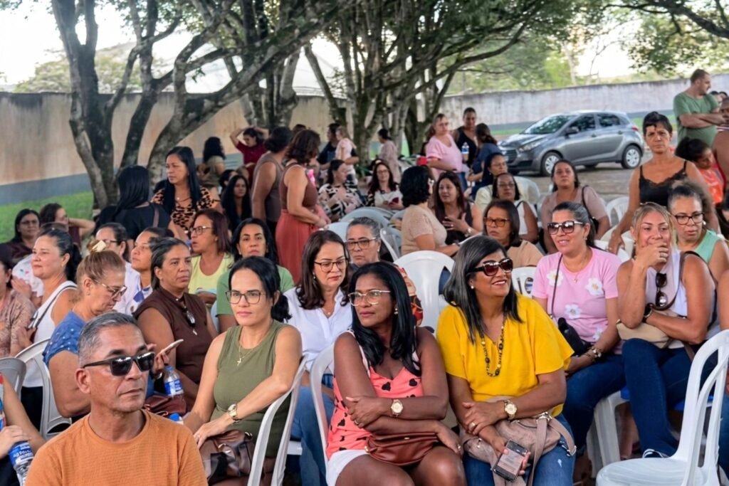 Eunápolis em Tempos Difíceis: A Crise na Saúde e na Educação