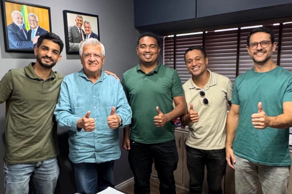 A Crise de Liderança de Robério Oliveira: Apoios que Abalam Suas Bases