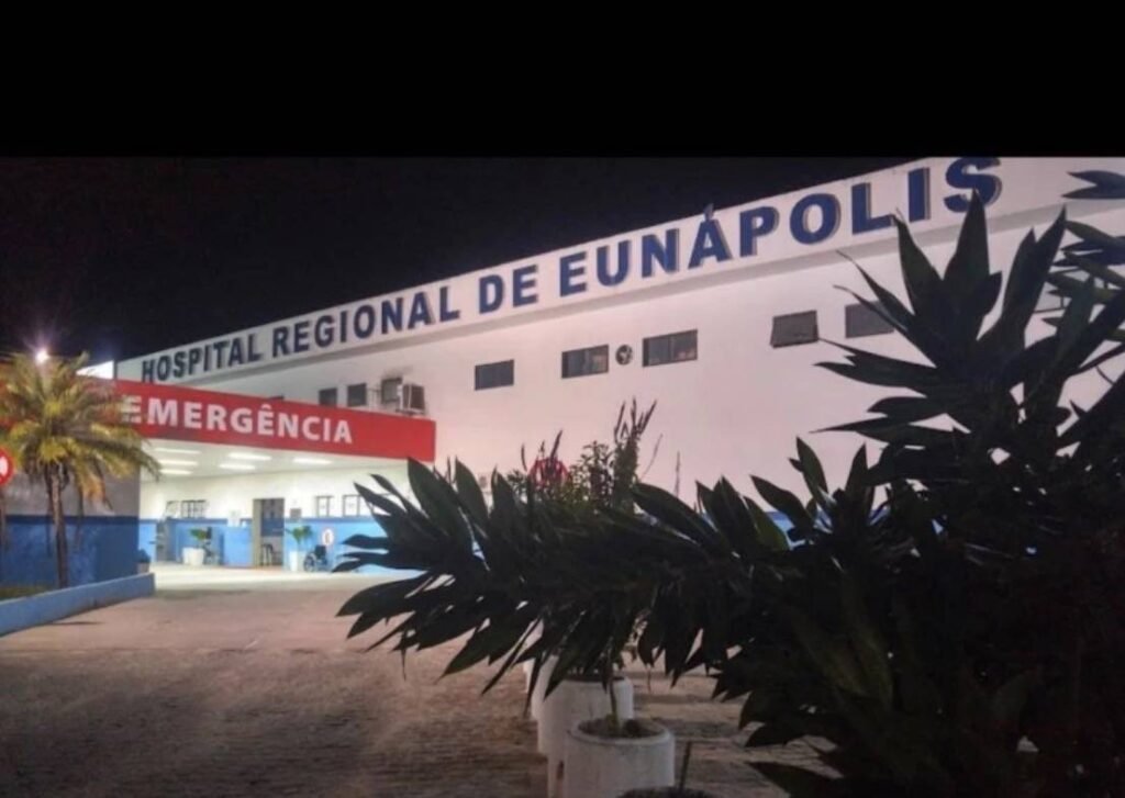 Crise no Hospital Regional de Eunápolis: Profissionais de Saúde Sem Salário e Falta de Medicamentos